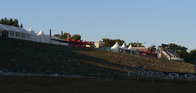 En attendant la reprise...